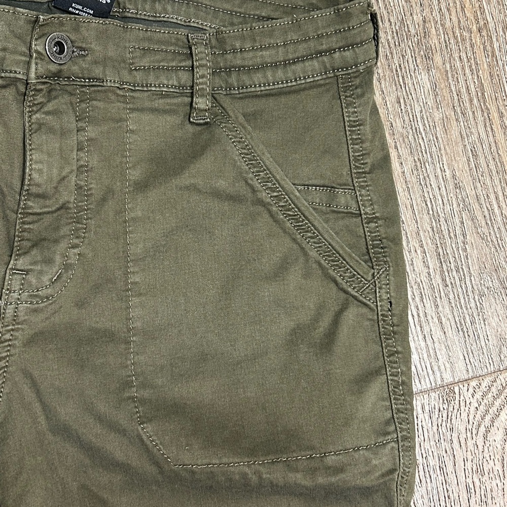 Kuhl Women’s Hiking Pants Olive Green Slim Cargo Pants Back Flap Pocket Size 10 - Picture 2 of 5